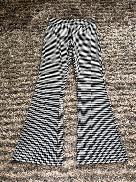 Ambiance Pants - NWOT Ambiance Black & White Houndstooth Flare Leggings Size M